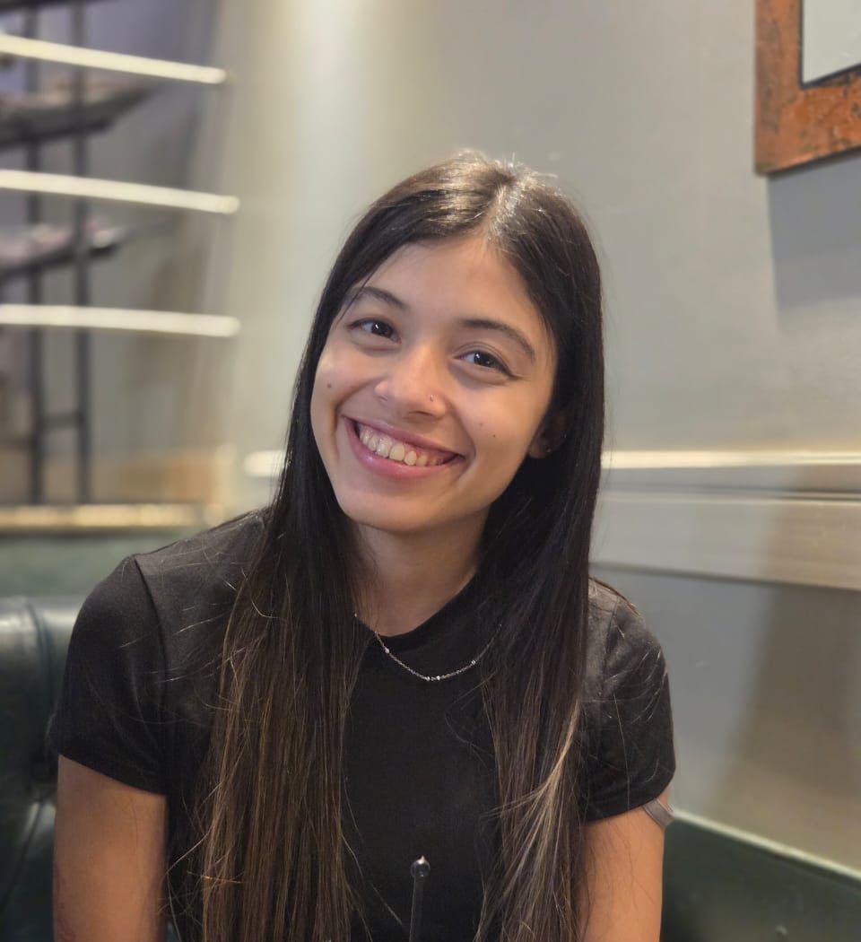 Harriague Aldana - Auxiliar Teacher